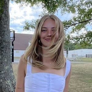 Meet your Posher, Claire